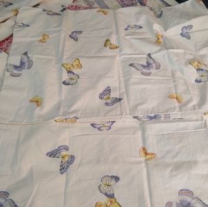 Vintage fullsize flat sheet with 2 pillow cases